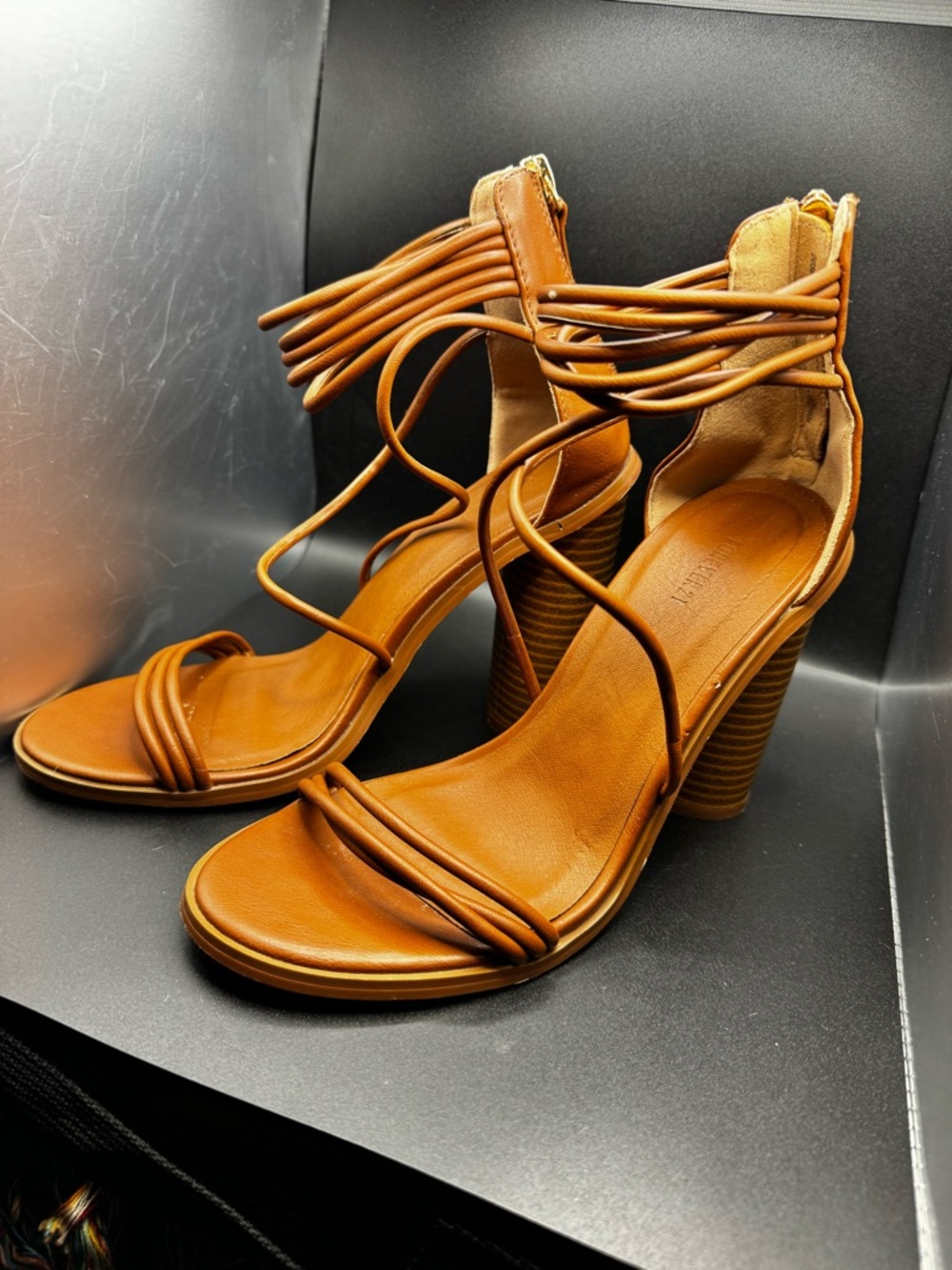 EUC Women's Tan Strappy High Heel Sandals Size 7